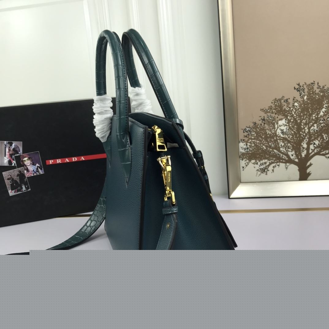 Pra*a top handle bags